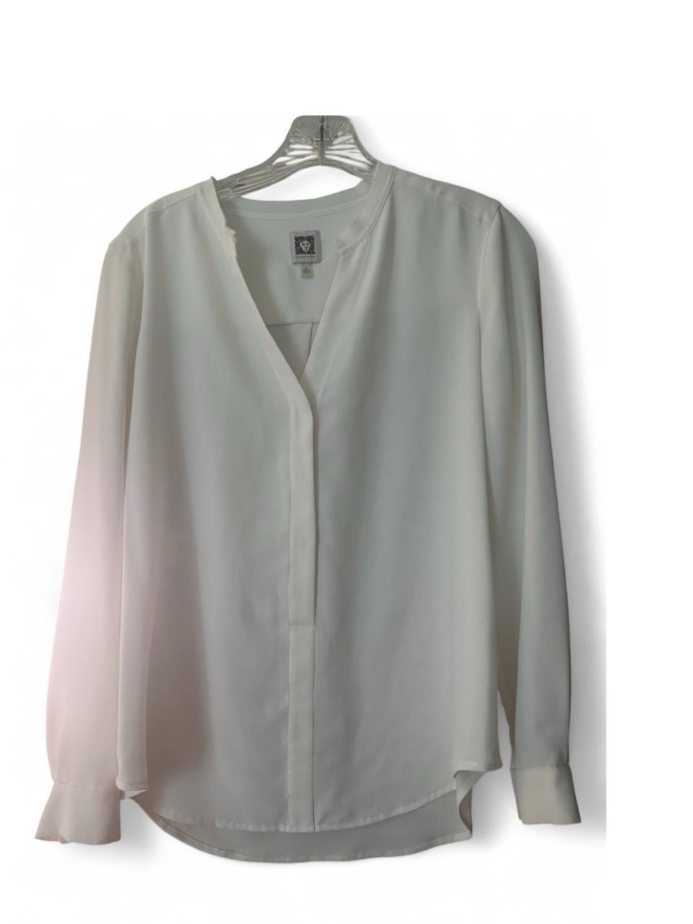 Anne Klein Ivory V-Neck Long Sleeve Silk Blouse